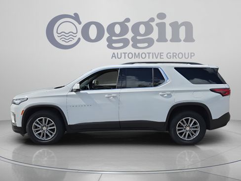 Certified 2023 Chevrolet Traverse LT FWD image 2