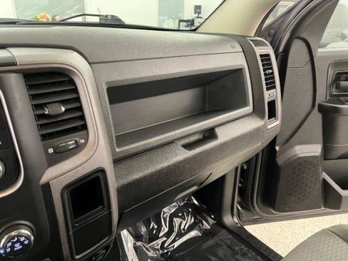 Used 2019 RAM 1500 Express w/ Express Value Package AWD/4WD image 17