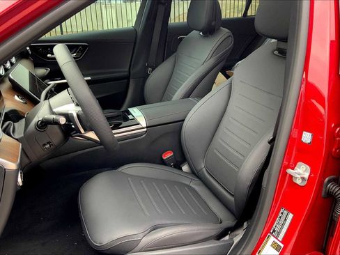 Used 2025 Mercedes-Benz C 300 Sedan image 15