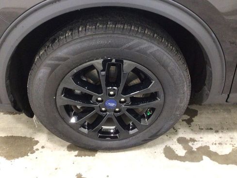 Used 2022 Ford Escape SE image 8