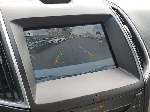 Used 2016 Ford Edge Titanium w/ Equipment Group 302A AWD/4WD image 33