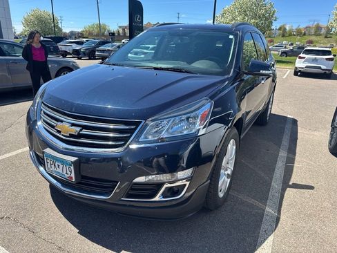 Used 2016 Chevrolet Traverse LT w/ Style and Technology Package AWD/4WD image 5