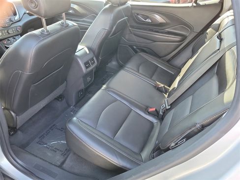 Used 2021 GMC Terrain SLT image 23