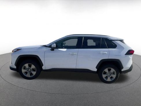 Used 2025 Toyota RAV4 XLE image 9