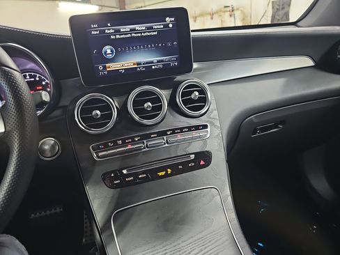 Used 2018 Mercedes-Benz GLC 43 AMG 4MATIC image 21