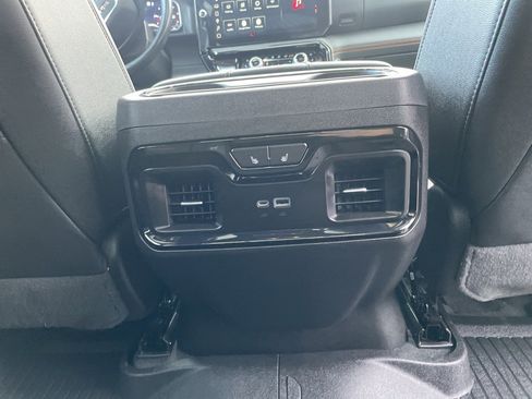 Used 2022 GMC Sierra 1500 AT4 w/ AT4 Premium Package image 15