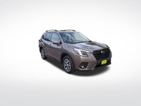 Used 2022 Subaru Forester Premium AWD/4WD image 9