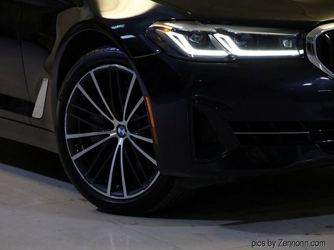 Certified 2023 BMW 540i xDrive w/ Premium Package image 3