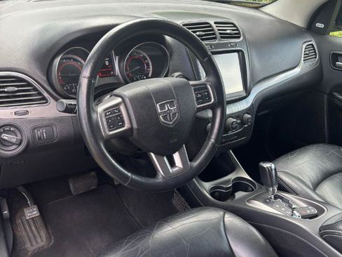 Used 2016 Dodge Journey Crossroad w/ Popular Equipment Group FWD image 16