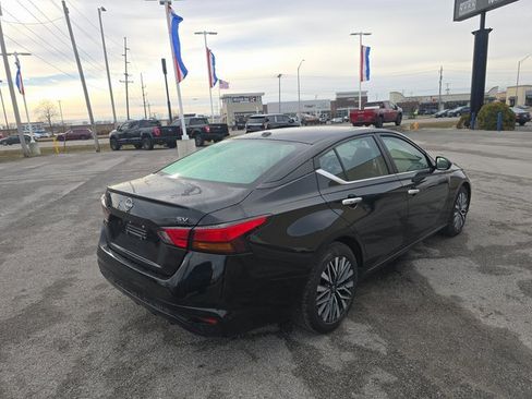 Used 2024 Nissan Altima 2.5 SV image 5