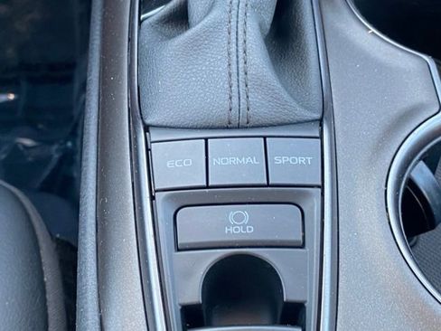 Certified 2023 Toyota Camry SE AWD/4WD image 19