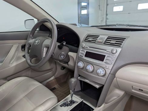 Used 2011 Toyota Camry LE w/ LE Extra-Value Pkg FWD image 40