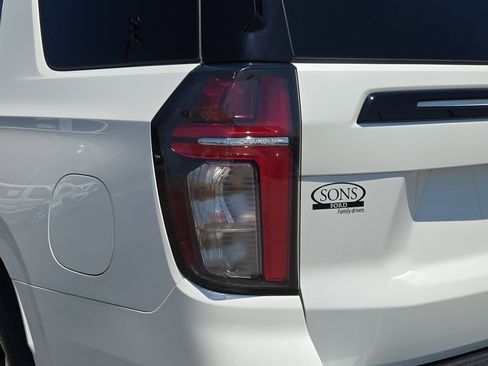 Used 2024 Chevrolet Tahoe RST w/ Luxury Package RWD image 14