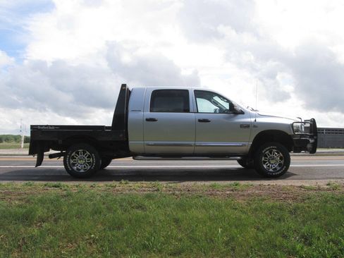 Used 2007 Dodge Ram 2500 Truck Laramie AWD/4WD image 6