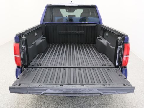 Used 2025 Toyota Tacoma SR5 RWD image 29