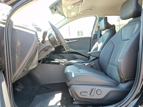 New 2026 Kia Niro Wind w/ Wind Preserve Package FWD image 6