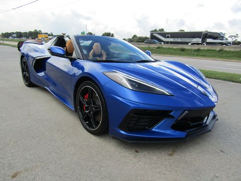Used 2023 Chevrolet Corvette Stingray Preferred Conv w/ Z51 Performance Package RWD image 3