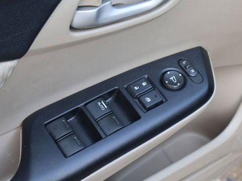Used 2015 Honda Civic LX image 19