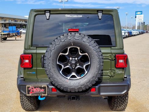 New 2023 Jeep Wrangler Unlimited Rubicon 4xe w/ Cold Weather Group image 4