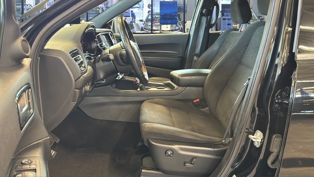 Used 2022 Dodge Durango SXT w/ Blacktop Package AWD/4WD image 15