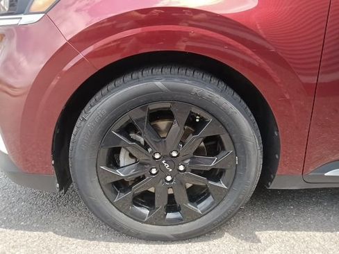 Used 2022 Kia Carnival SX FWD image 10