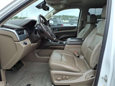 Used 2020 Chevrolet Tahoe LT w/ Luxury Package image 19