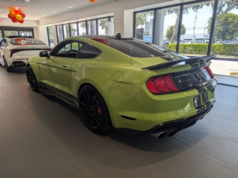 Used 2020 Ford Mustang Shelby GT500 w/ Technology Package RWD image 5