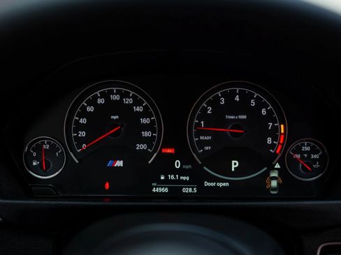 Used 2017 BMW M3 RWD image 26
