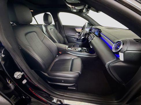 Used 2025 Mercedes-Benz CLA 250 4MATIC image 29