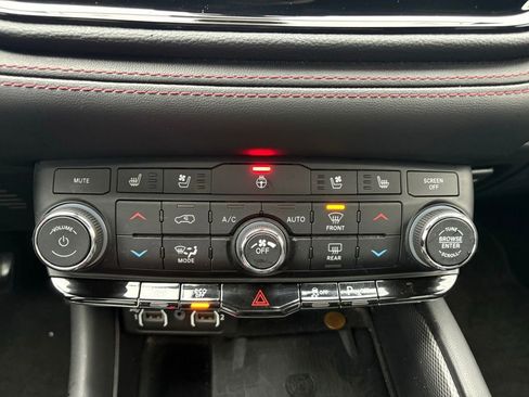 Used 2022 Dodge Durango R/T w/ Blacktop Package image 23