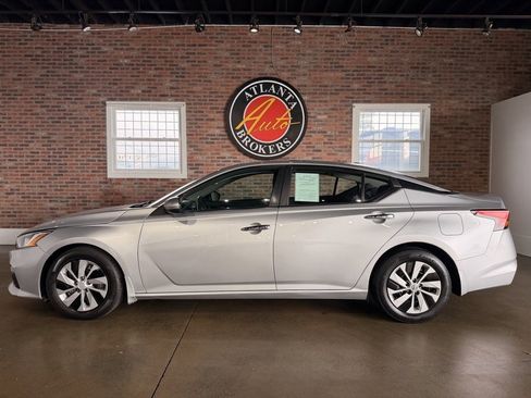 Used 2020 Nissan Altima 2.5 S image 4