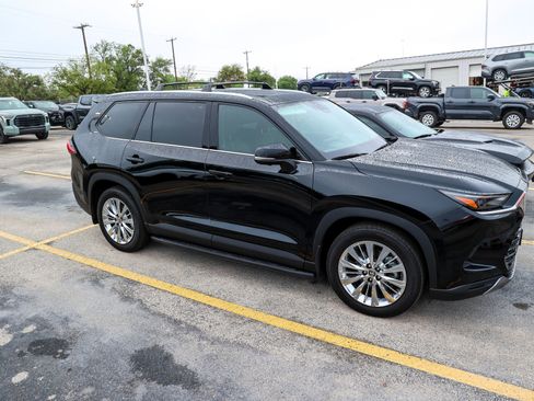 Used 2024 Toyota Grand Highlander Platinum AWD/4WD image 7