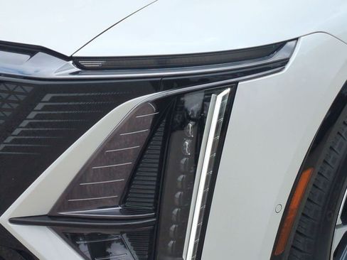 Certified 2024 Cadillac Lyriq Sport AWD/4WD image 23
