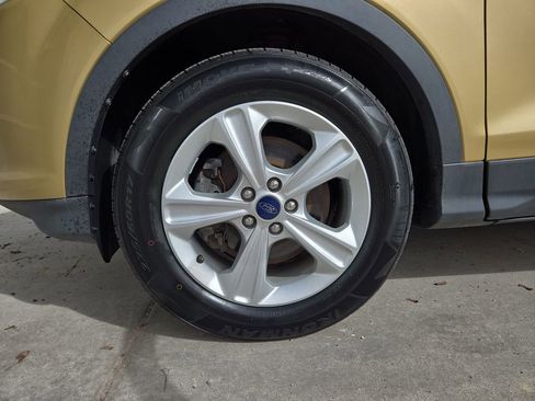 Used 2015 Ford Escape SE AWD/4WD image 10