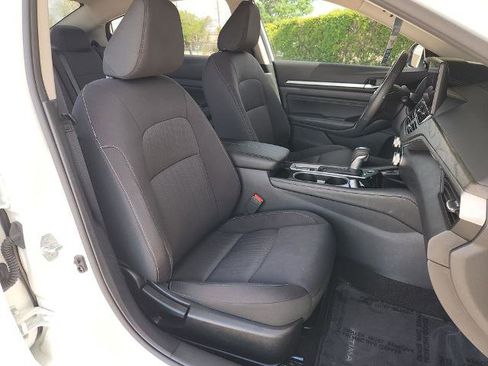 Certified 2023 Nissan Altima 2.5 SV w/ SV Premium Package image 15