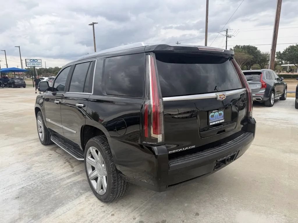 Used 2018 Cadillac Escalade Luxury RWD image 8