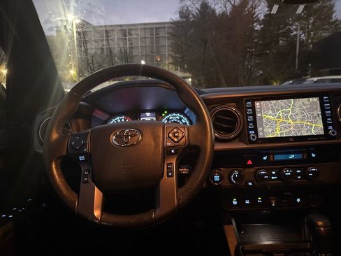 Used 2020 Toyota Tacoma SR5 image 37