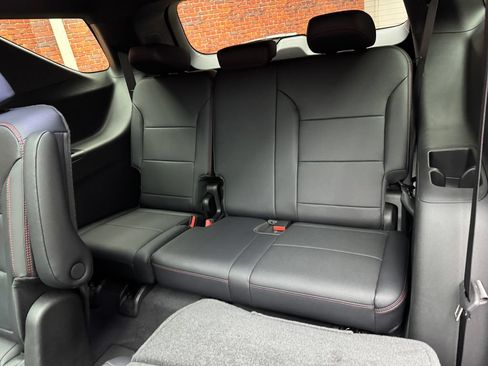 Used 2026 Chevrolet Traverse RS w/ LPO, Floor Liner Package AWD/4WD image 4