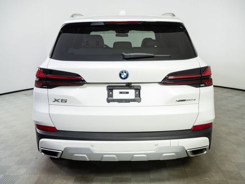 Used 2025 BMW X5 xDrive50e w/ Parking Assistance Package image 27