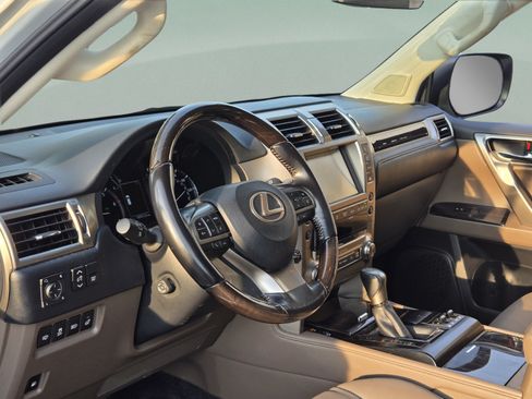 Used 2021 Lexus GX 460 Premium w/ Premium Package AWD/4WD image 13