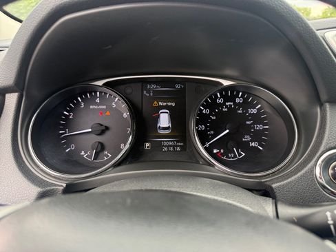 Used 2016 Nissan Rogue SL w/ SL Premium Package AWD/4WD image 10