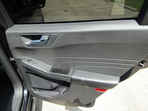Used 2024 Ford Escape ST-Line w/ Tech Pack #1 AWD/4WD image 15