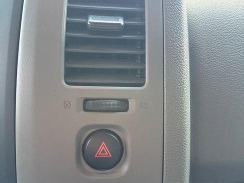 Used 2016 Nissan NV 2500 SV image 20