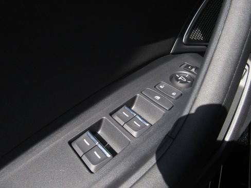 Certified 2025 Acura TLX w/ Technology Package image 22