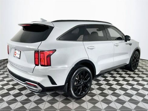Certified 2022 Kia Sorento SX FWD image 10