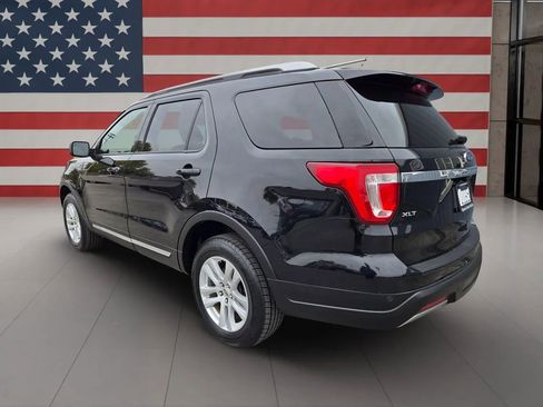Used 2019 Ford Explorer XLT w/ Equipment Group 202A image 6