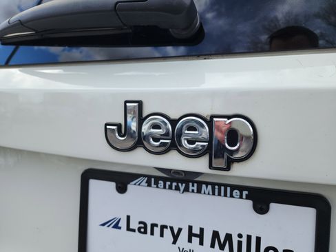 Used 2018 Jeep Renegade Limited w/ Safety & Security Group image 31