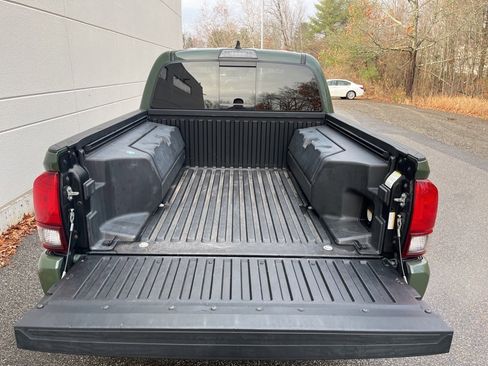 Used 2021 Toyota Tacoma SR5 image 8