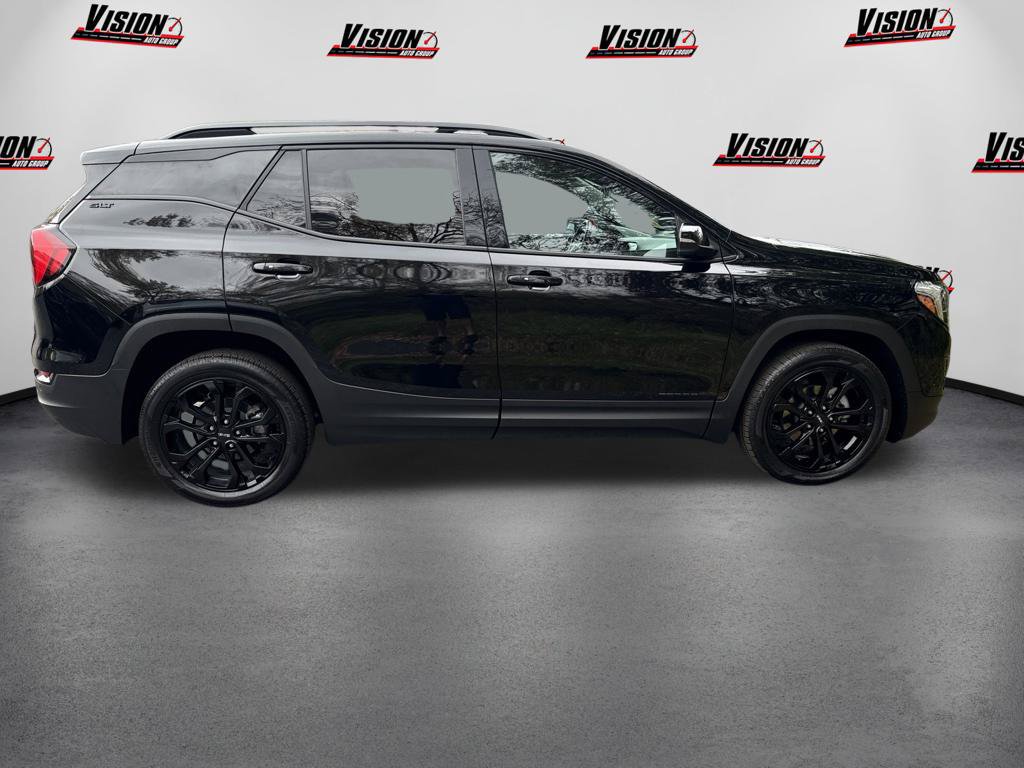 Used 2021 GMC Terrain SLT w/ Infotainment Package II AWD/4WD image 4
