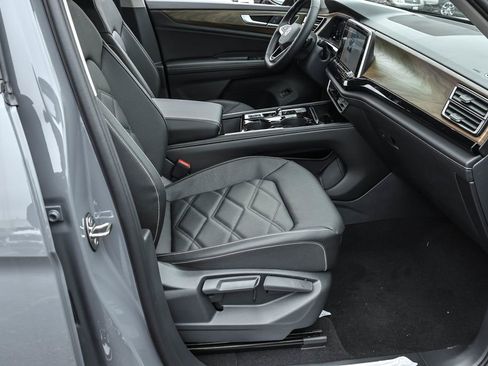 New 2026 Volkswagen Atlas SE image 43